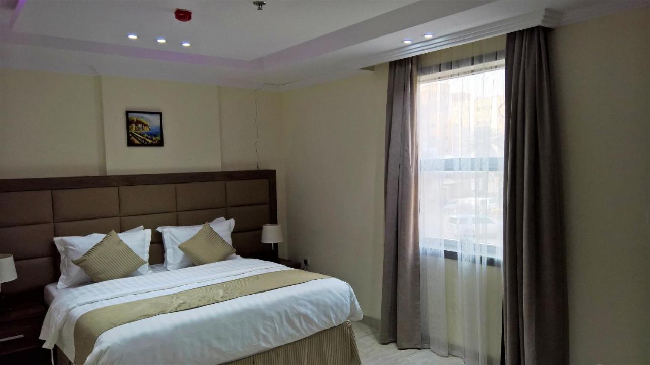 Gold Palace Serviced Apartments Jeddah Ngoại thất bức ảnh